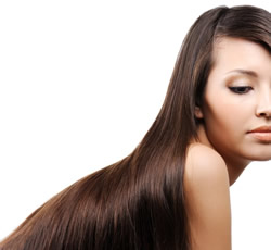 Tipy na prírodnú starostlivosť o poškodené vlasy